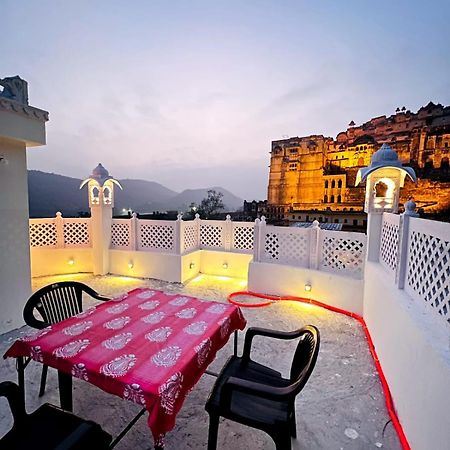 The Palace View Homestay & Restaurant บุนดิ ภายนอก รูปภาพ